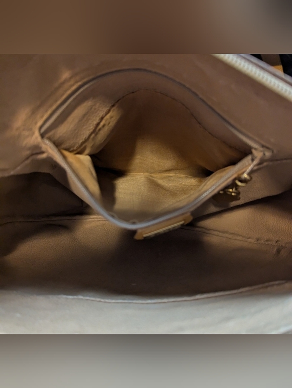 Authentic Gucci Brown GG Canvas & Tan Leather Shoulder Bag - Great Condition - Picture 8 of 14